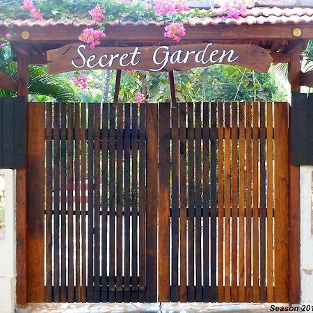 Secret Garden Resort Patnem Beach Exterior photo