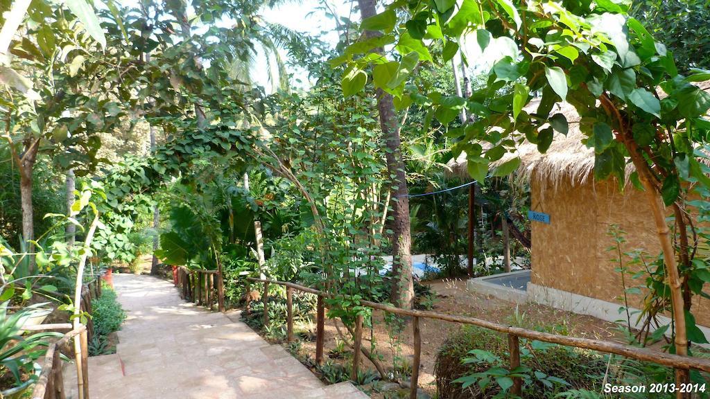 Secret Garden Resort Patnem Beach Exterior photo