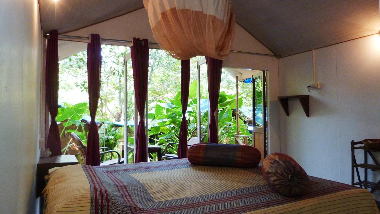 Secret Garden Resort Patnem Beach Exterior photo